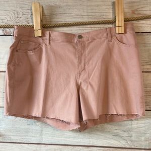 COPY - 24W pink Evri cut off shorts. New with tags. Freyed edges. 2% spandex ..